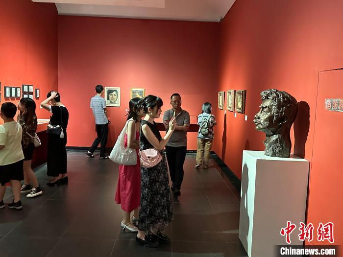 體育投注：潘鶴與新中國雕塑研究展在廣東美術館開幕